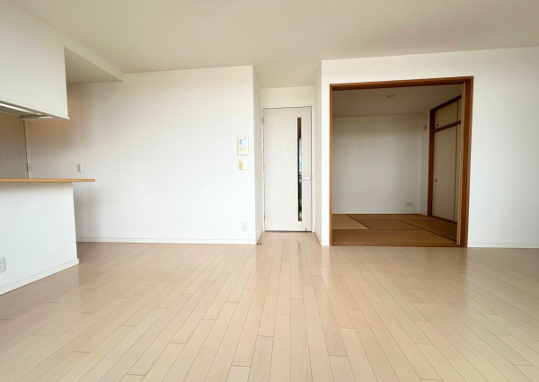 神戸市垂水区狩口台、マンションの内装画像です