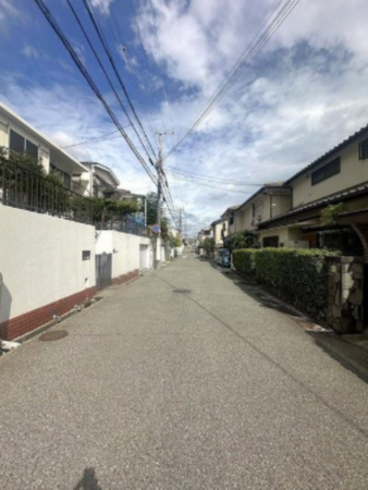 神戸市垂水区西舞子、土地の前面道路を含む現地写真画像です