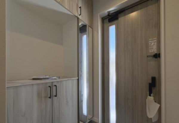 神戸市垂水区塩屋町、新築一戸建ての玄関画像です