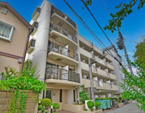 神戸市垂水区平磯、収益物件/マンションの外観画像です