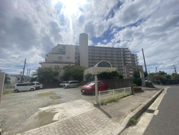 神戸市垂水区西舞子、マンションの外観画像です