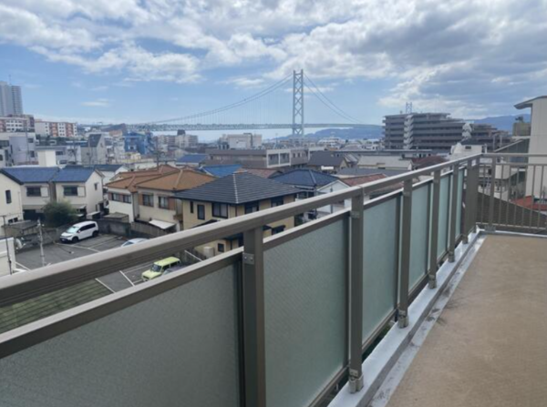 神戸市垂水区西舞子、マンションのバルコニー画像です