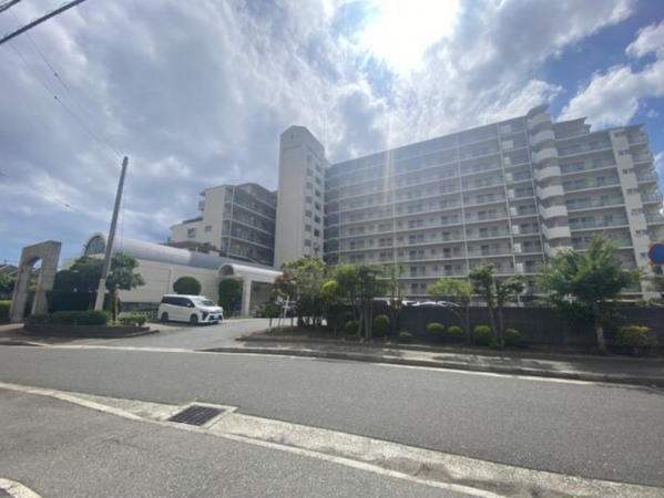 神戸市垂水区西舞子、マンションの外観画像です