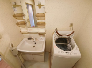 神戸市垂水区東垂水、マンションの洗面画像です