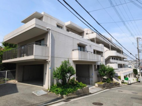 神戸市垂水区東垂水、マンションの外観画像です
