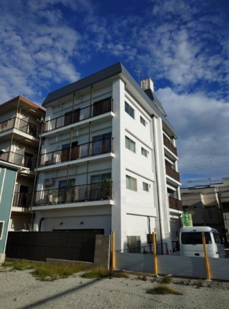 神戸市垂水区五色山、マンションの外観画像です