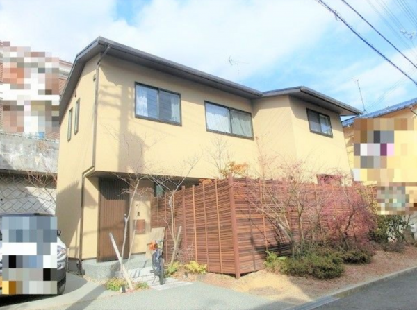 神戸市垂水区塩屋町、中古一戸建ての外観画像です