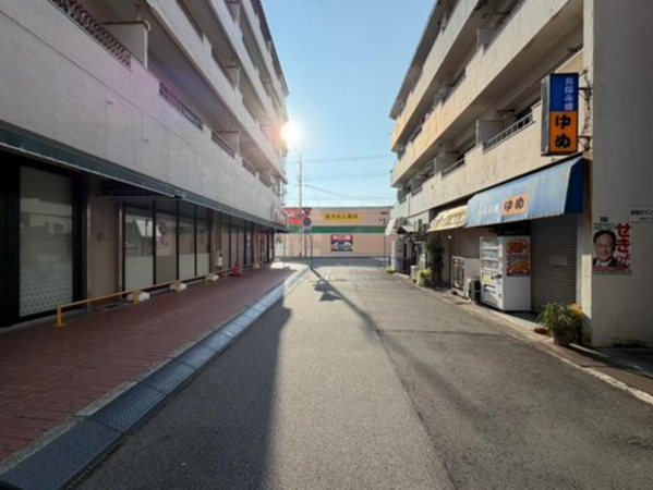 神戸市垂水区星陵台、マンションの外観画像です