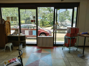 宮崎市清武町、収益物件/店舗付住宅の画像です
