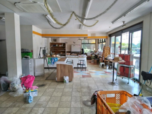 宮崎市清武町、収益物件/店舗付住宅の画像です