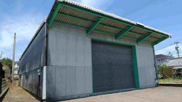 宮崎市佐土原町、収益物件/倉庫の画像です