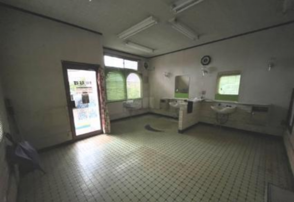 宮崎市源藤町、収益物件/店舗付住宅の画像です