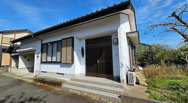 宮崎市花ケ島町、中古一戸建ての画像です