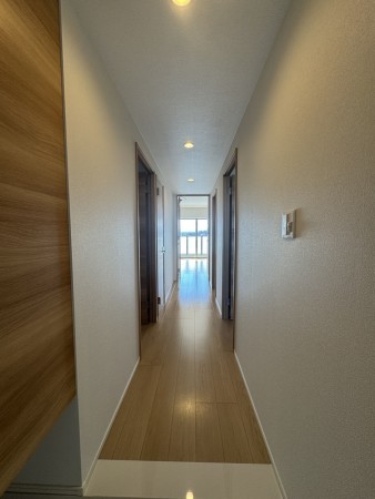 宮崎市松橋、マンションの玄関画像です