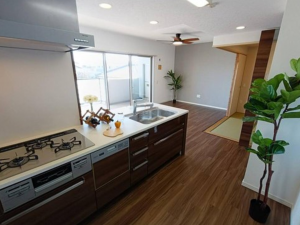 宮崎市恒久、マンションの画像です