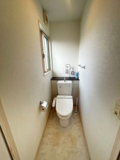 宮崎市清武町、中古一戸建てのトイレ画像です