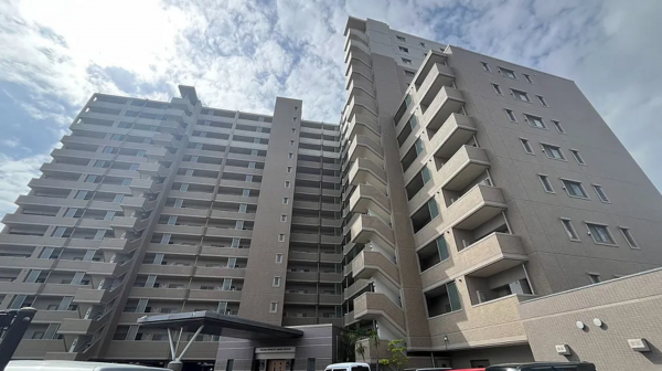 宮崎市大字恒久、マンションの画像です