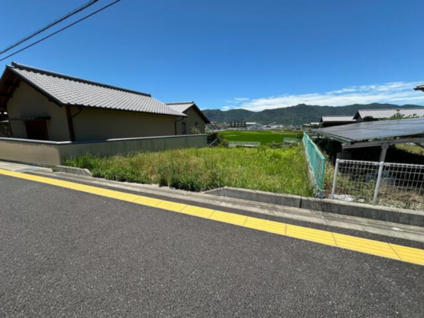 三豊市豊中町上高野、土地の外観画像です
