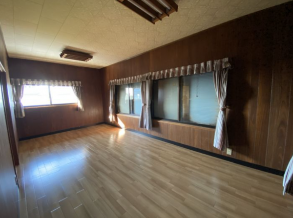 観音寺市室本町、中古一戸建ての居間画像です