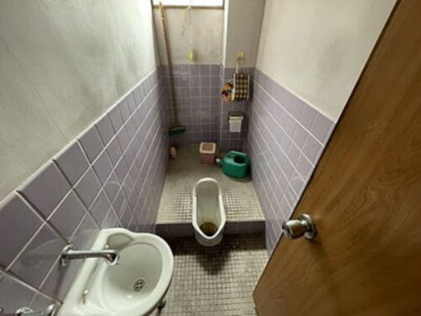 三豊市詫間町詫間、中古一戸建てのトイレ画像です