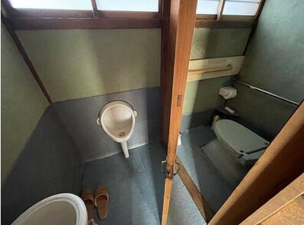 三豊市仁尾町仁尾己、中古一戸建てのトイレ画像です