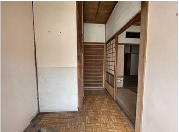 観音寺市豊浜町箕浦、中古一戸建ての玄関画像です