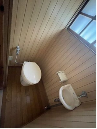 観音寺市豊浜町箕浦、中古一戸建てのトイレ画像です