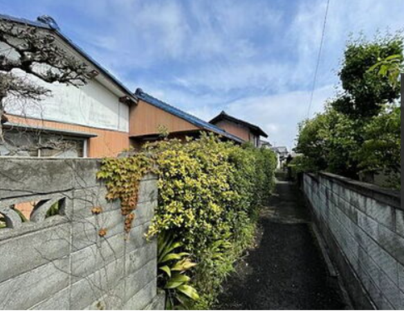三豊市三野町吉津、土地の周辺の街並み画像です
