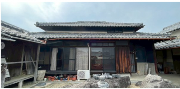 三豊市詫間町詫間、中古一戸建ての外観画像です
