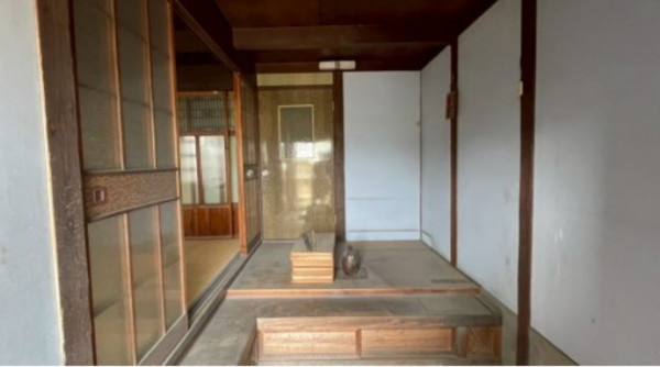 三豊市詫間町詫間、中古一戸建ての玄関画像です