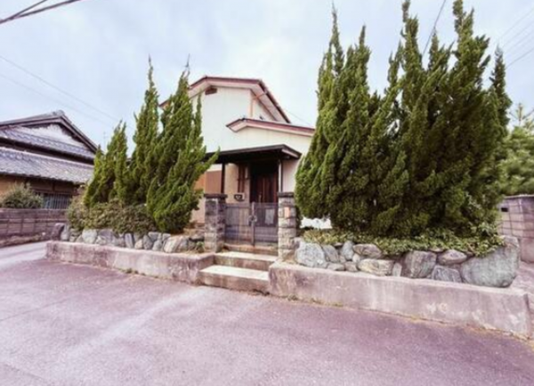 三豊市豊中町岡本、中古一戸建ての外観画像です
