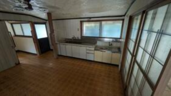 三豊市高瀬町比地、中古一戸建てのキッチン画像です