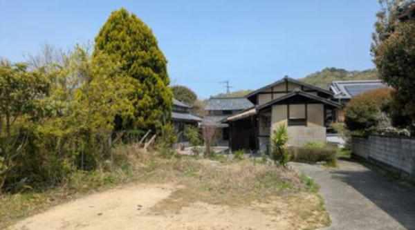 三豊市高瀬町比地、中古一戸建ての外観画像です