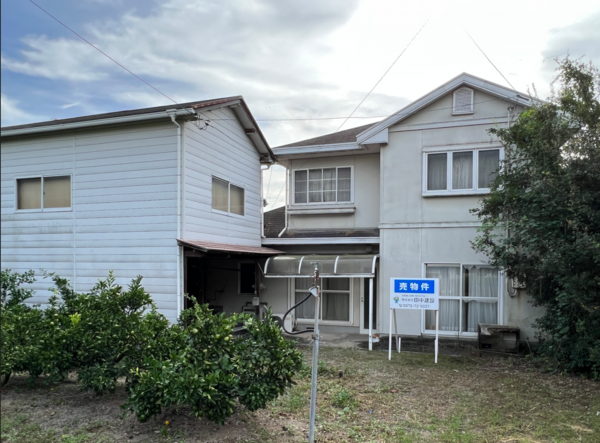 三豊市高瀬町比地、中古一戸建ての外観画像です