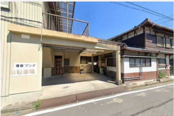 観音寺市流岡町、中古一戸建ての駐車場画像です