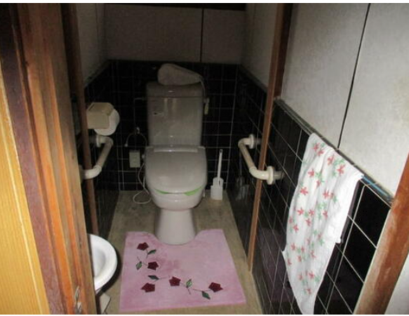 観音寺市池之尻町、中古一戸建てのトイレ画像です