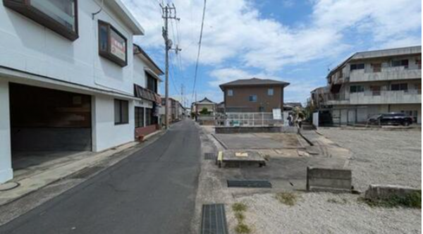 三豊市詫間町詫間、土地の前面道路を含む現地写真画像です