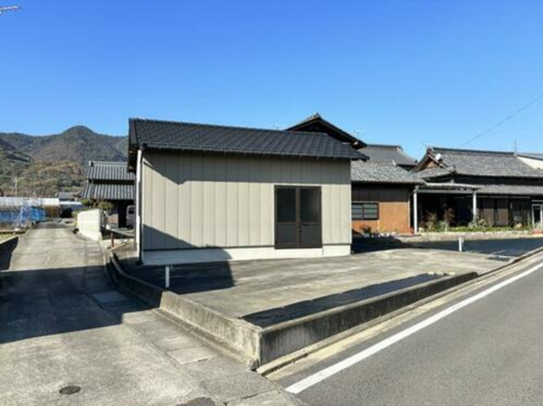 三豊市豊中町下高野、土地の外観画像です