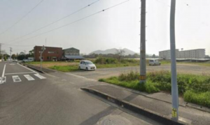 三豊市詫間町詫間、土地の前面道路を含む現地写真画像です