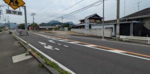 三豊市高瀬町上高瀬、土地の前面道路を含む現地写真画像です