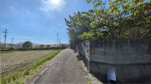 三豊市詫間町詫間、土地の前面道路を含む現地写真画像です