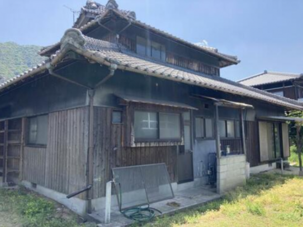 観音寺市豊浜町和田、中古一戸建ての外観画像です