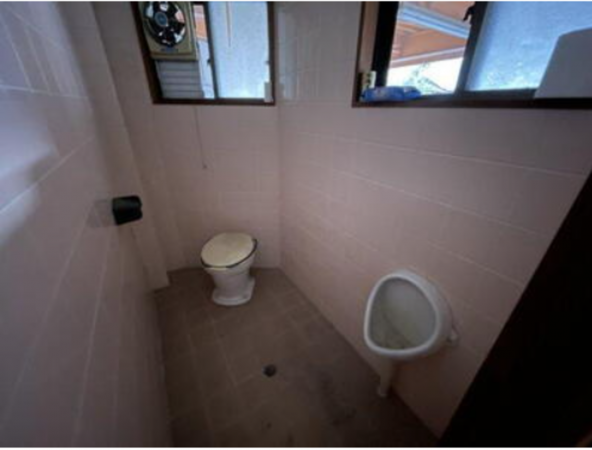 三豊市仁尾町仁尾丁、中古一戸建てのトイレ画像です