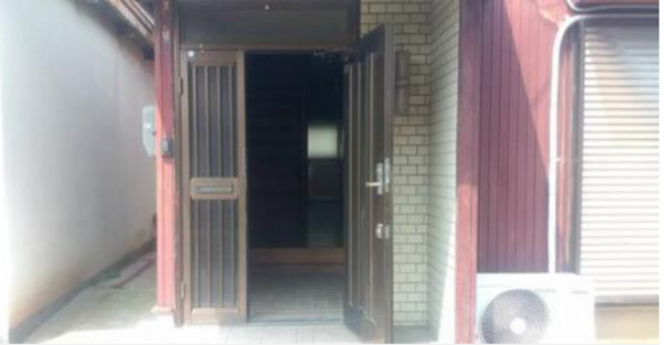観音寺市坂本町、中古一戸建ての玄関画像です