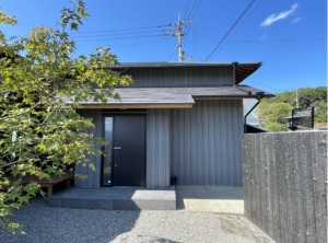 三豊市高瀬町比地中、中古一戸建ての外観画像です