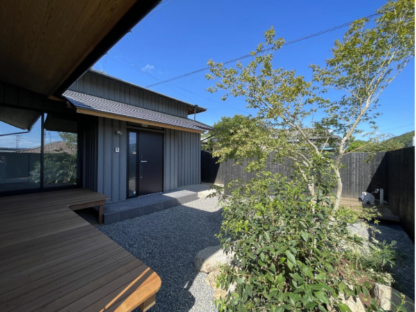 三豊市高瀬町比地中、中古一戸建ての外観画像です