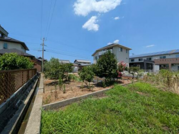 観音寺市植田町、土地の外観画像です