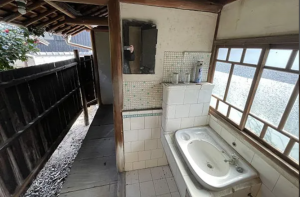 三豊市詫間町箱、中古一戸建ての洗面画像です