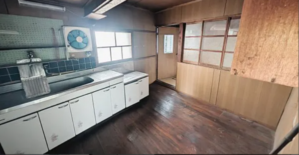 三豊市詫間町箱、中古一戸建てのキッチン画像です