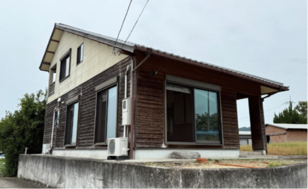 三豊市高瀬町下勝間、中古一戸建ての外観画像です